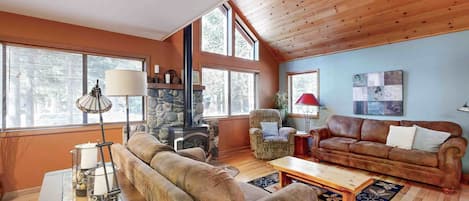 TV, fireplace, DVD player, offices