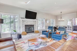 TV, fireplace, offices - Dog-friendly home with pool table, fireplaces, & private hot tub, sleeps 10 (Zephyr Cove)