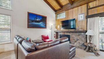 TV, fireplace, offices