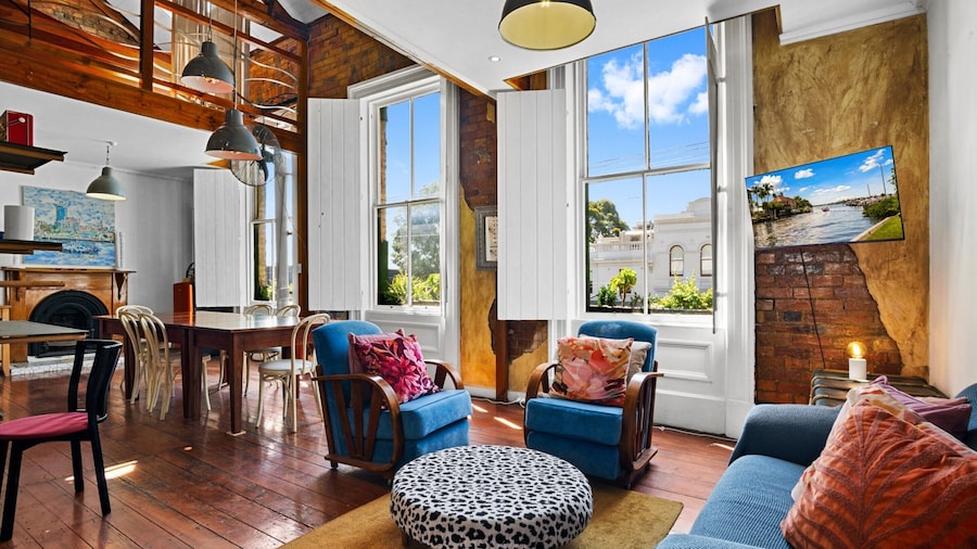 Vintage Loft Residence With Open-plan Mezzanine's