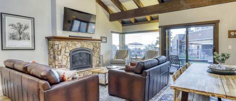 TV, fireplace, DVD player, offices
