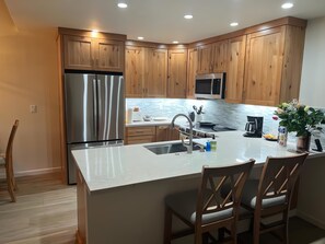Private kitchen - Tahoe condo with hot tub, central AC, fireplace, gas grill & balcony (Carnelian Bay)