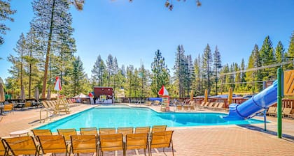 Lovely mountain cabin with hot tub, pools, sauna & dock - near skiing, golf