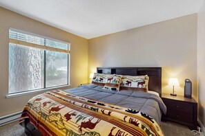2 Schlafzimmer, Schreibtisch, Bügeleisen/Bügelbrett, WLAN