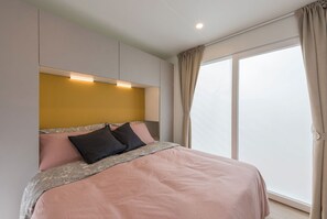 Vila, vista para o jardim