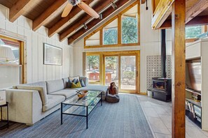 TV, fireplace, video games, offices - Wonderful Lodging with Private Hot Tub, Shared Pool & Amenities, & Large Deck (Truckee)