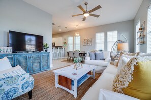 TV - ☀️Waterside Village Cottage 3222 - Canal Front - Steps to Beach 🌴 (Mexico Beach)