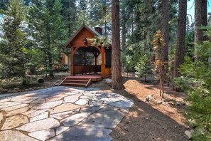 Property grounds - Gorgeous West Shore home near beach & pier (Tahoma)