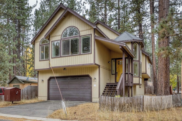 Exterior - Modern Mountain Retreat in the Heart of South Lake Tahoe (South Lake Tahoe)