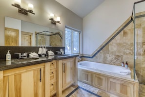 Bathroom - Modern Mountain Retreat in the Heart of South Lake Tahoe (South Lake Tahoe)