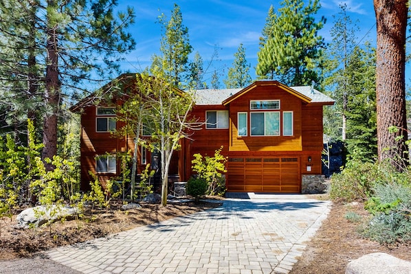 Exterior - Spacious home near Lake Tahoe with private hot tub & two decks - near dining (South Lake Tahoe)