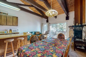 TV, fireplace, DVD player, stereo - Sunny, Family-Friendly Condo - Near the Lake (Tahoe City)