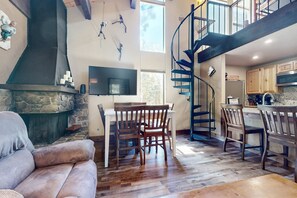 TV, fireplace, offices - Luxe All-Season Escape - Pool, Sauna, Tennis - Near Kings Beach & Ski Resorts (Kings Beach)