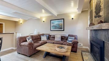 TV, fireplace, offices
