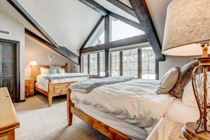 Iron/ironing board, WiFi, bed sheets - Tavern Inn townhome with on-site pool, hot tub, & tennis - 2 mi to ski lifts (Olympic Valley)
