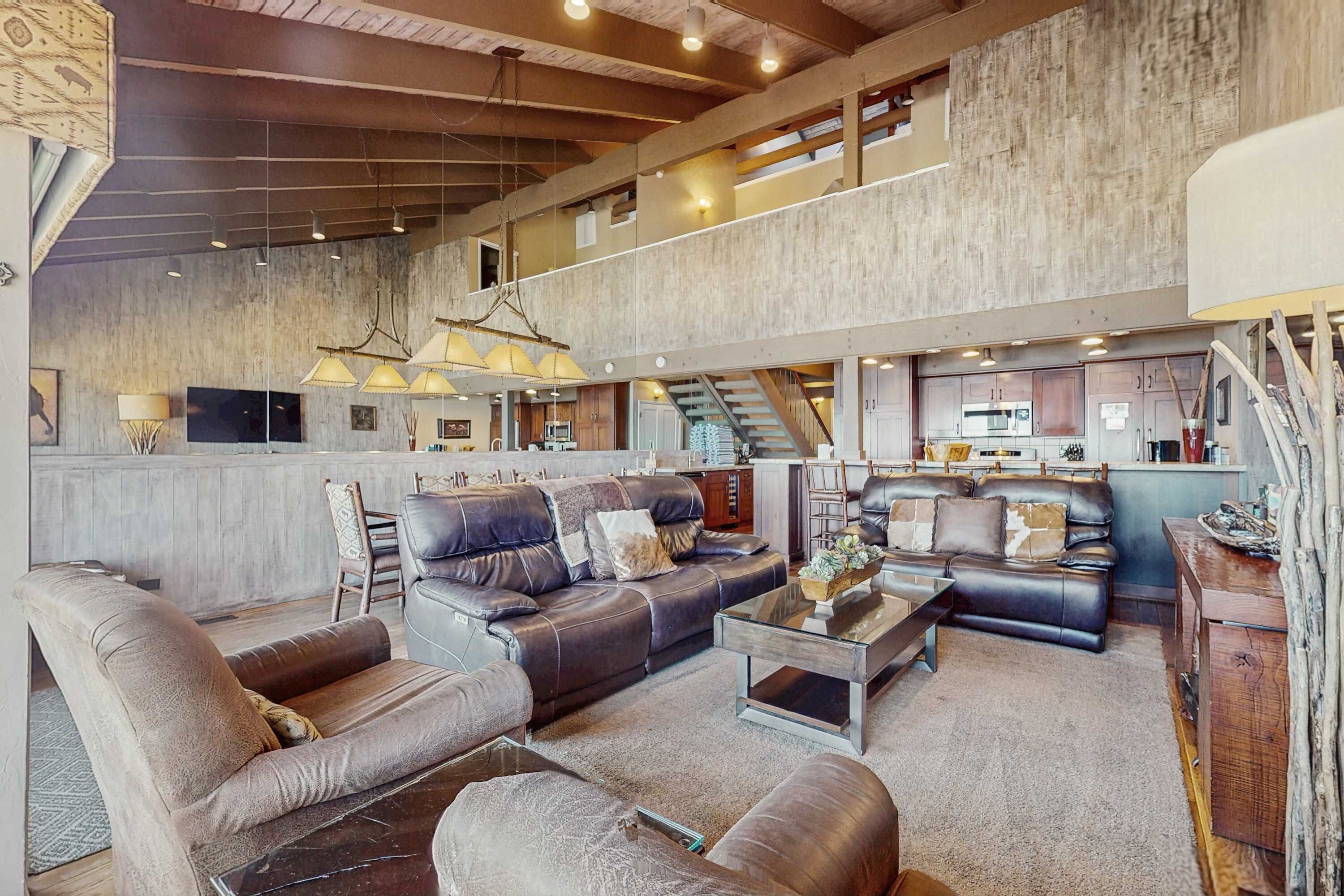 TV, fireplace, offices