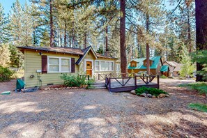 Exterior - Mid-Century Modern Cabin Near Town (Kings Beach)