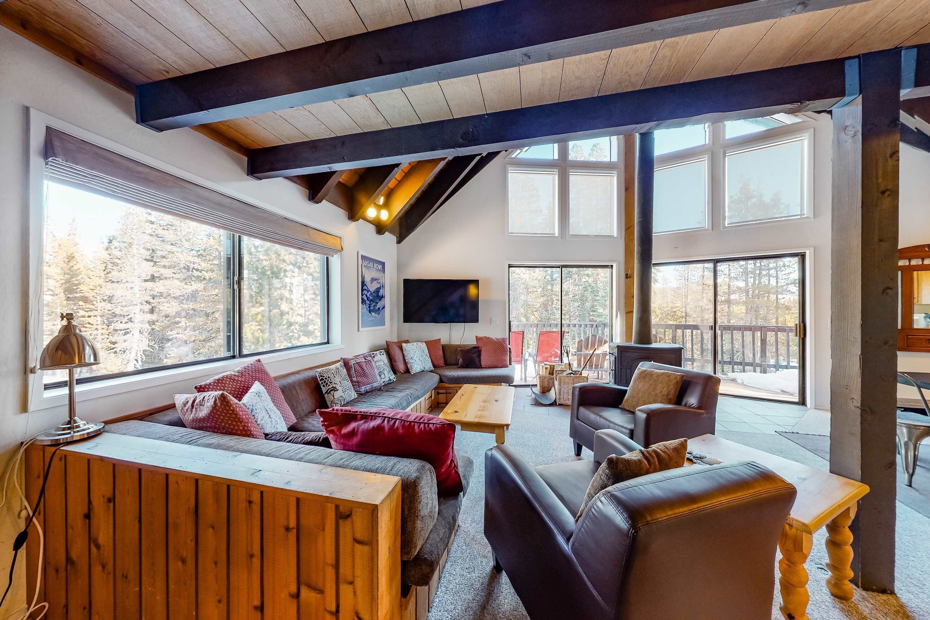 TV, fireplace, offices