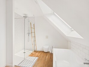 Shower, hair dryer - Cap Coz Seaside - Family Home for 7 (Fouesnant)