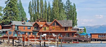 Cute cabin with spacious porch, walk to beach & dining, central to ski resorts