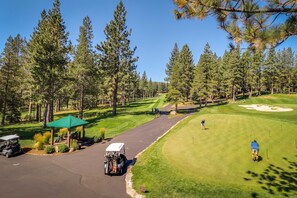 Golf - Cozy mountain retreat with deck, shared pool-hot tub-sauna (Truckee)