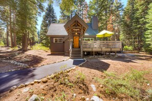 Exterior - close to beach & skiing with grill, fireplace, deck, & W&D (Tahoma)