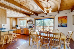 Dining - Rustic-Chic Retreat with Loft & Awesome Tahoe Donner Recreation Amenities (Truckee)