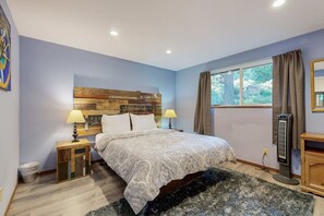 Tabla de planchar con plancha, wifi y ropa de cama 