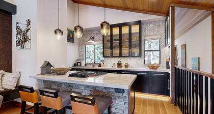 Luxury Northstar condo with new appliances, two decks, and shared pool