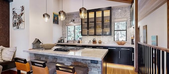 Luxury Northstar condo with new appliances, two decks, and shared pool