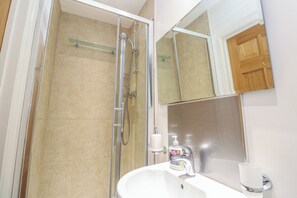 Shower - Ash Barn (Falmouth)