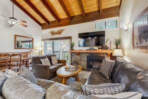 TV, fireplace, DVD player, offices - Your gateway to Tahoe with private beach access, a lakefront pool, & near skiing (South Lake Tahoe)