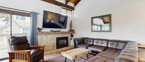 TV, fireplace, DVD player, offices