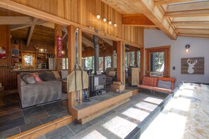 Lobby - Charming home with private hot tub (Carnelian Bay)