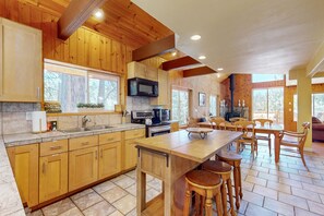Fridge, microwave, oven, stovetop - Stateline Chalet -  5BR, Panoramic Mountain Views, Dipping Pool & Dry Sauna (Stateline)