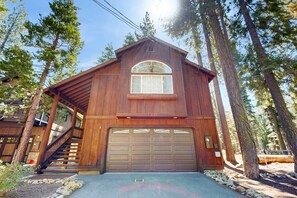 Exterior - Sugar Pine Haus with Hot Tub Bordering the State Park (Tahoma)