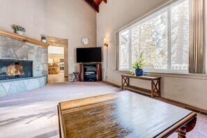 Interior - Peaceful retreat with a gas fireplace, balcony, & washer&dryer (Incline Village)