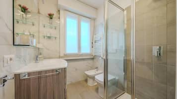 Monolocale comfort, vista cortile | Bagno