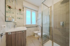 Monolocale comfort, vista cortile | Bagno