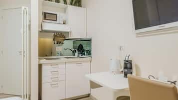 Monolocale comfort, vista cortile | Cucina privata