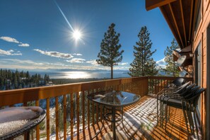 Property grounds - Three-story townhome with stunning Lake Tahoe view, 2 fireplaces & 2 balconies (Incline Village)