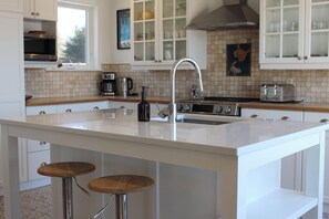 Private kitchen - Peaceful 4BR South Shore Escape – Steps to Beach (Rice Point)