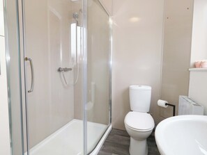 Shower - Amber House (Dorchester)