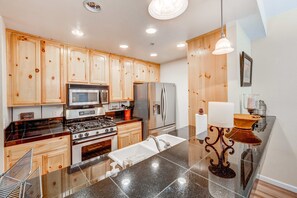 Private kitchen - Olympic Valley condo with pool, hot tub, tennis, fireplace, & private balcony (Olympic Valley)
