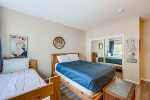 Room - Olympic Valley condo with pool, hot tub, tennis, fireplace, & private balcony (Olympic Valley)