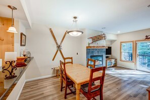 Dining - Olympic Valley condo with pool, hot tub, tennis, fireplace, & private balcony (Olympic Valley)