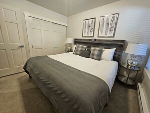 Iron/ironing board, WiFi, bed sheets - Mountain Condo with  Shared Hot Tub & Pool, High-Speed WiFi, & Private washer & dryer (Park City)