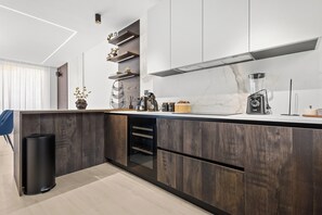 Fridge, microwave, oven, stovetop - Luxury Villa Asper by Istrabook (Liznjan)
