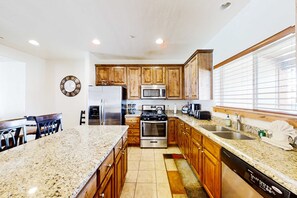 Fridge, microwave, oven, stovetop - Family-Friendly Home with Private Hot Tub, Shared Pool, WiFi, and Central AC (Park City)