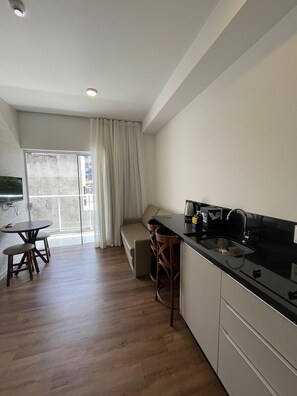 Basic Apartment | Interior